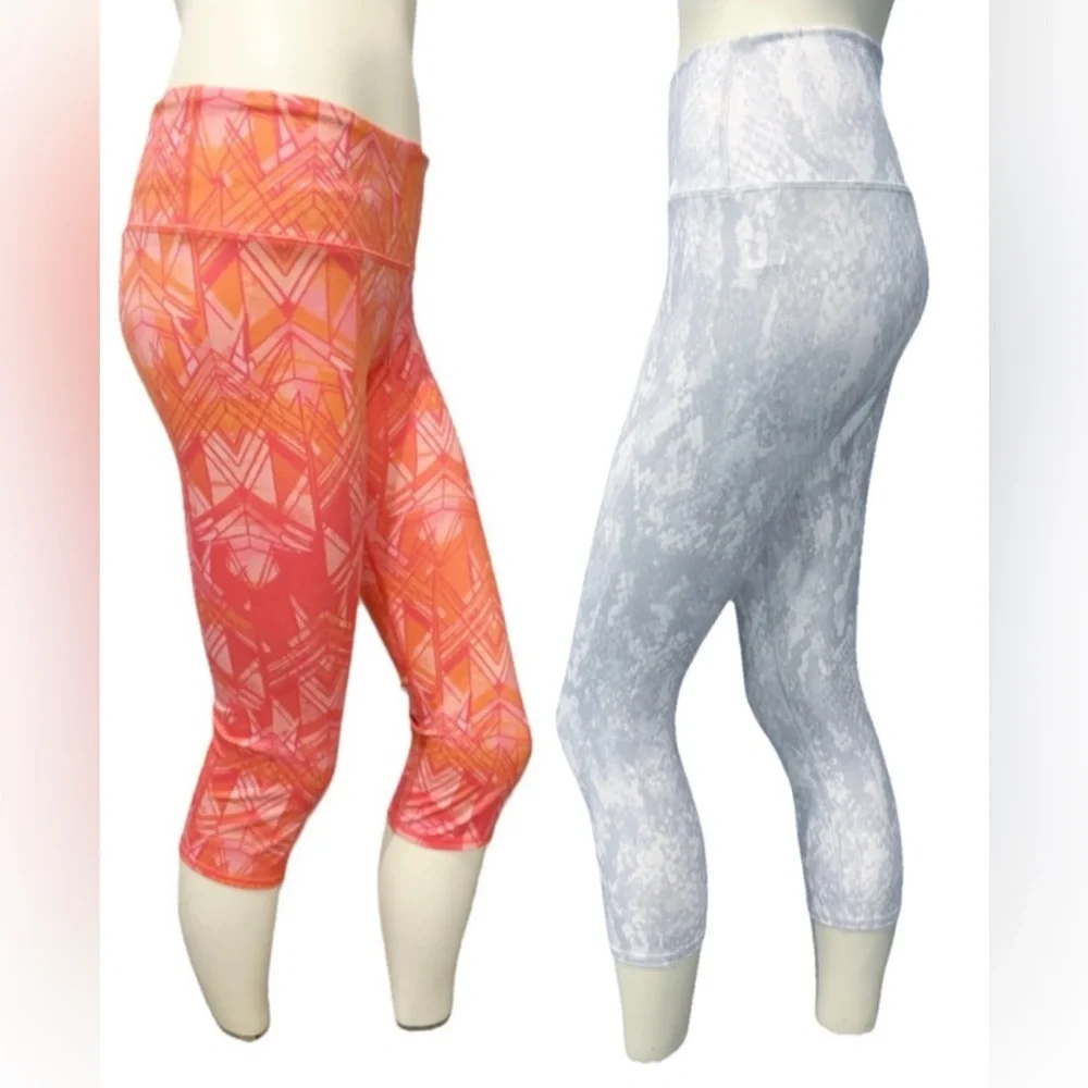 Alo Yoga Leggings Bundle Size M – Gray 7/8 & Coral Capri High Waist Prints